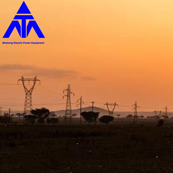 Transmission de puissance 1000KV à travers les tours en acier d'angle