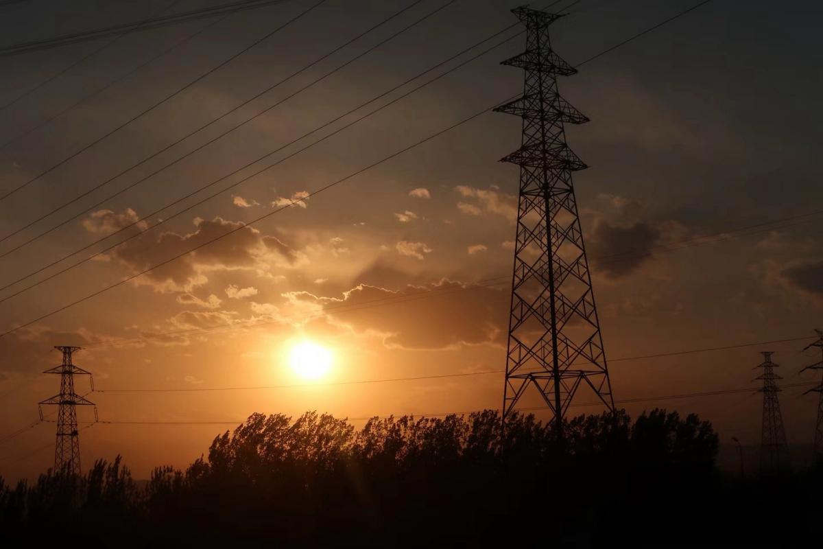 La distance de sécurité de la tour de transmission électrique